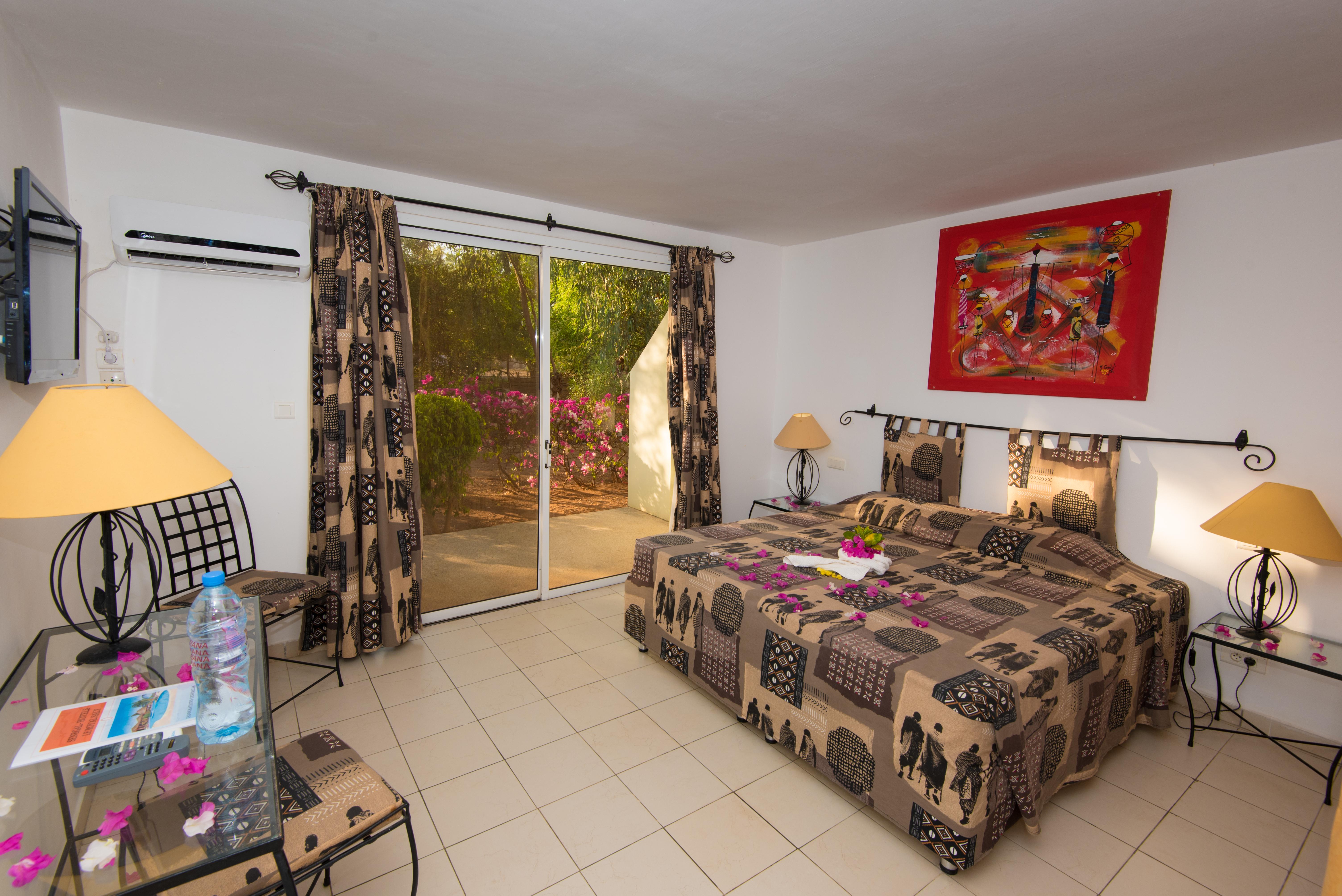 Royal Saly Hotel Buitenkant foto