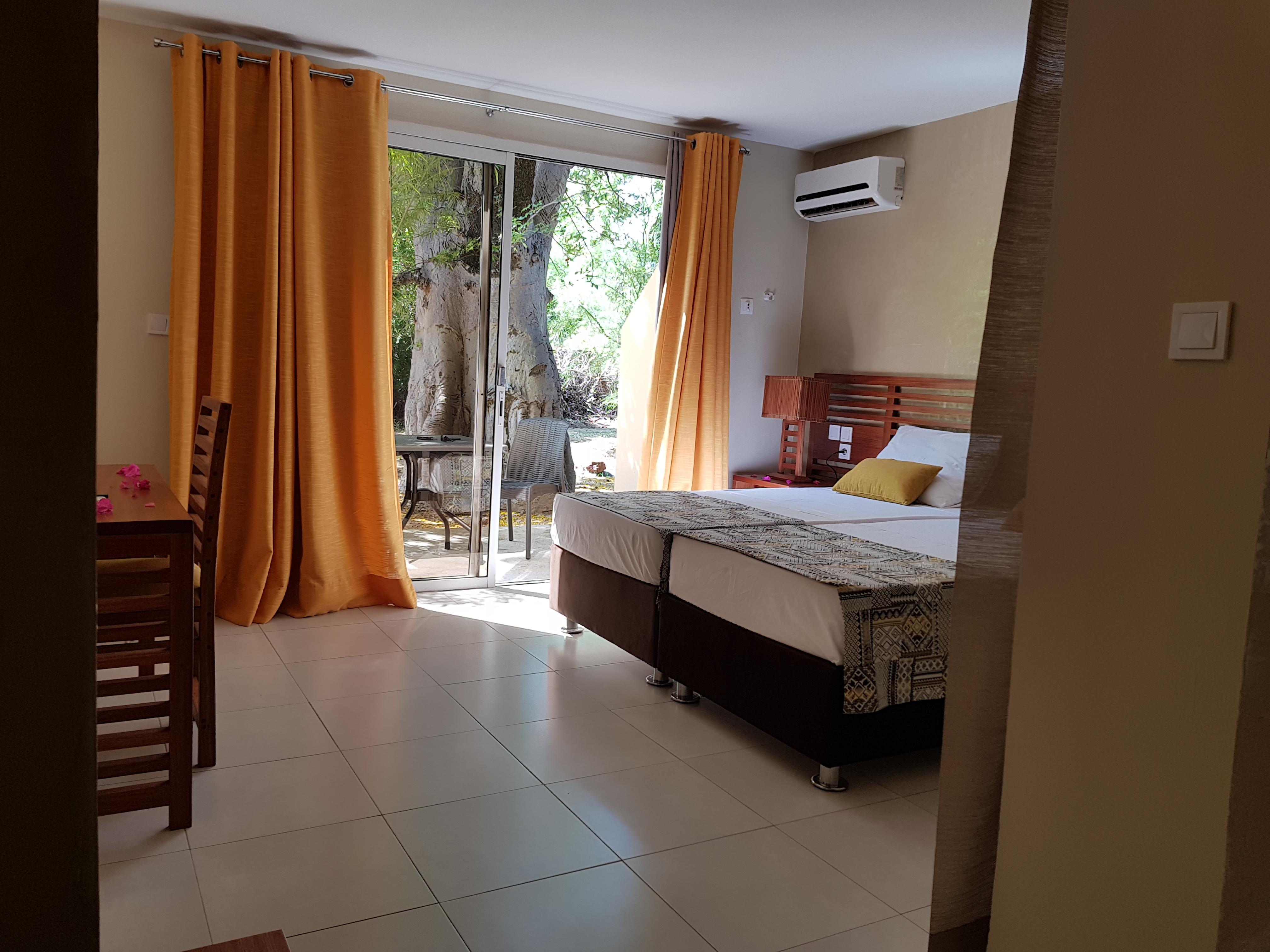 Royal Saly Hotel Buitenkant foto