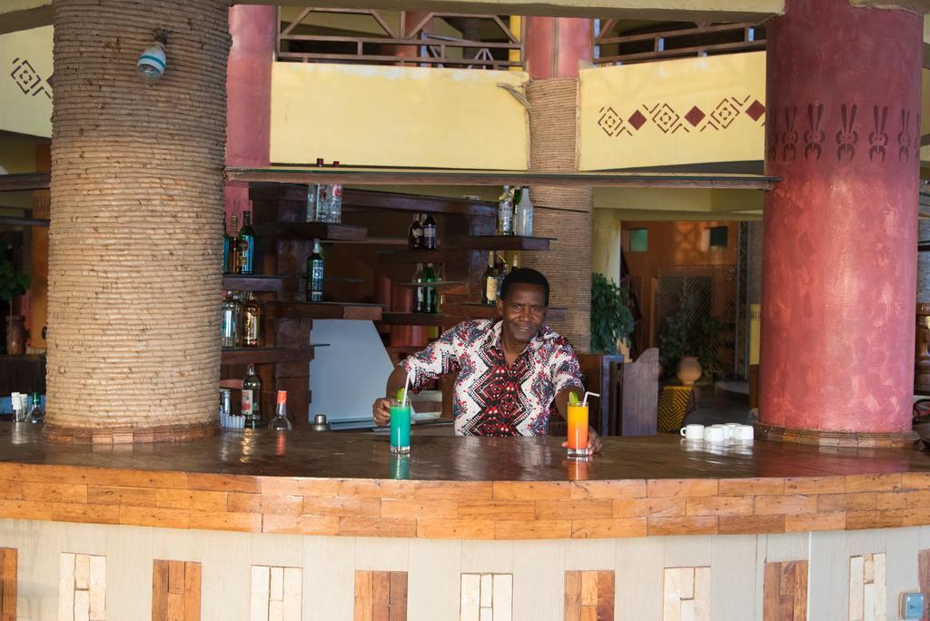 Royal Saly Hotel Buitenkant foto
