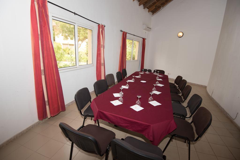Royal Saly Hotel Buitenkant foto