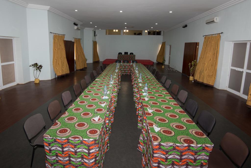 Royal Saly Hotel Buitenkant foto