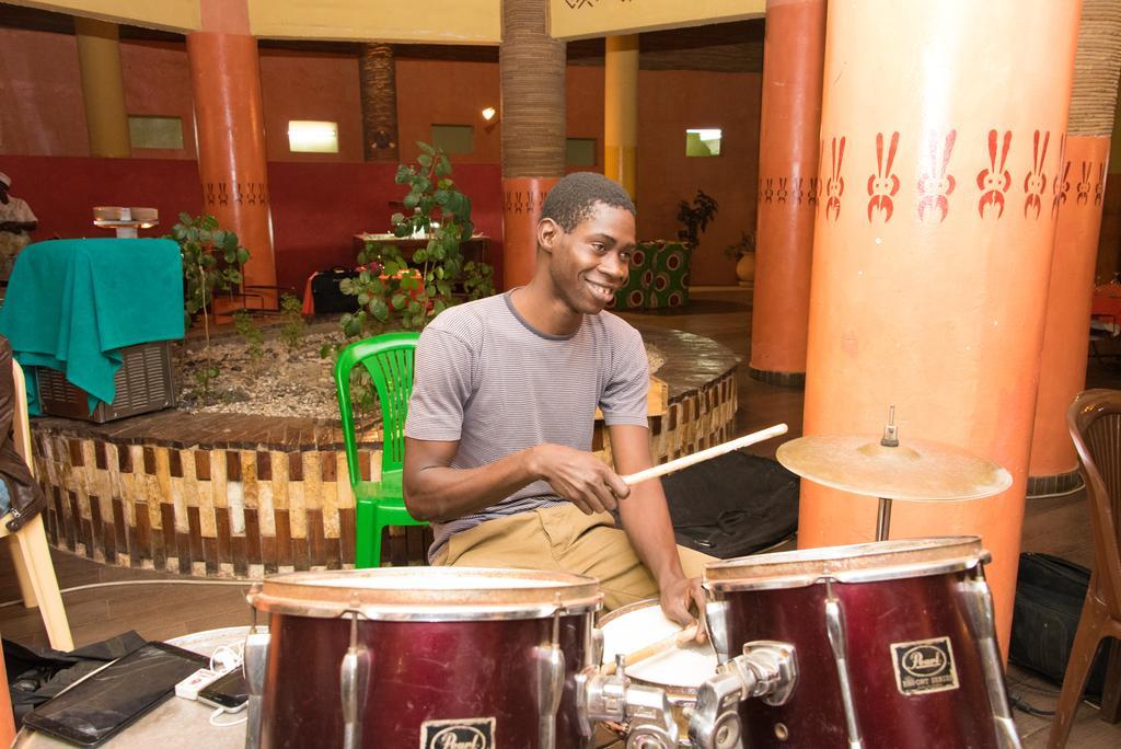 Royal Saly Hotel Buitenkant foto